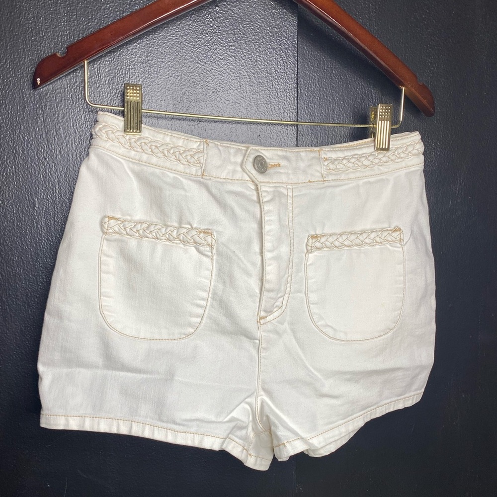 URBAN OUTFITTER- BDG BRAIDED WAIST SHORTS